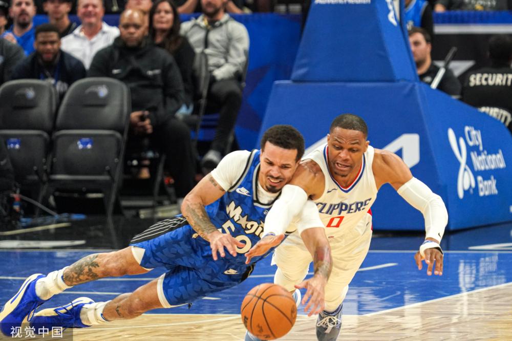 他的存在不 他的存在不